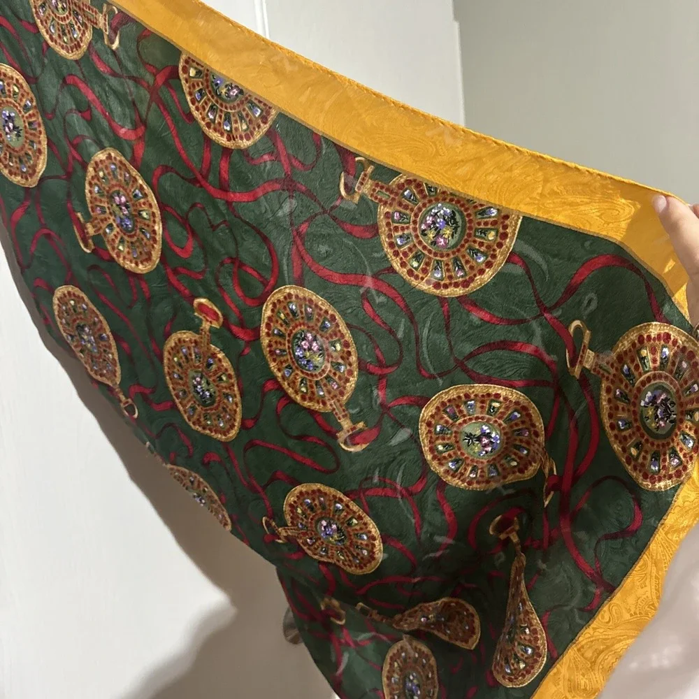 nina ricci Paris Seoul Large Vintage 100% Silk Scarf Jewelry Pattern EUC Rare